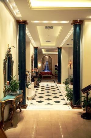 Vstupní hala nebo recepce v ubytování Nafsika Palace Delphi-Itea