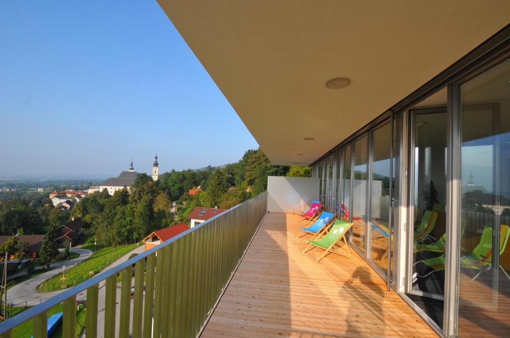 A balcony or terrace at SPES Hotel & Seminare