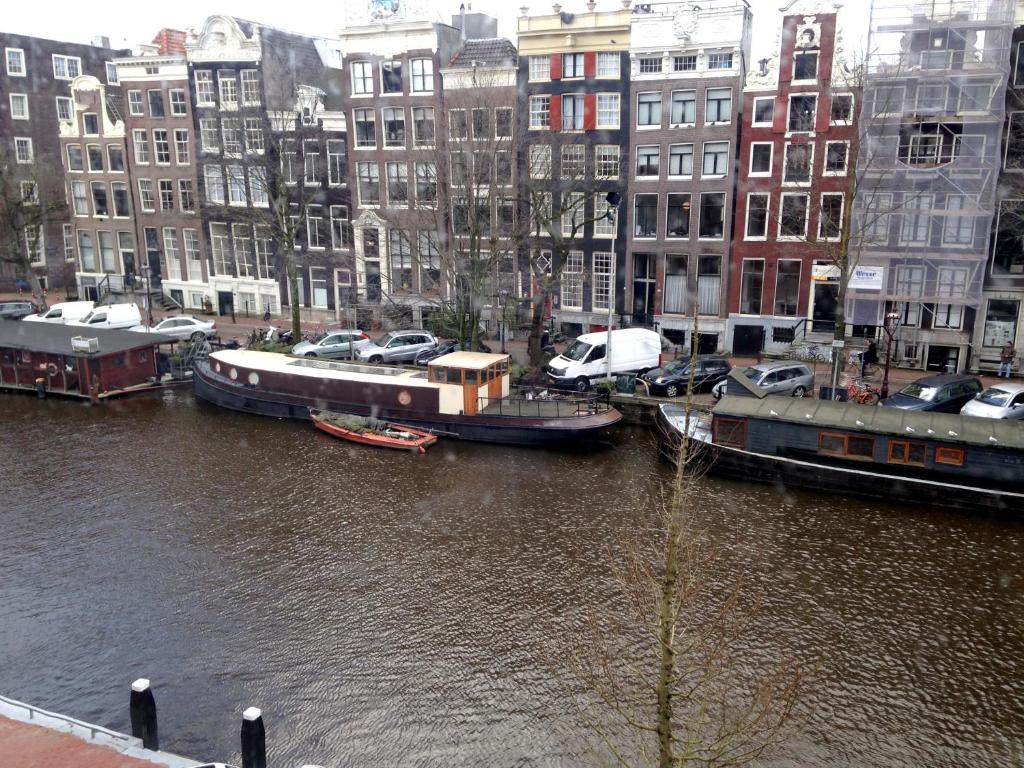 アムステルダムにあるBnbroseのギャラリーの写真