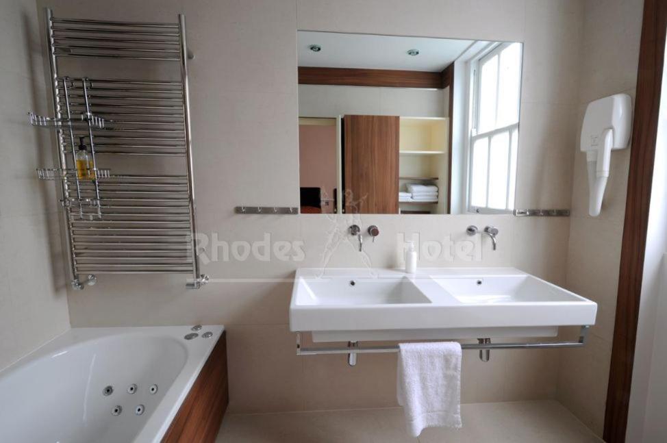 Rhodes Hotel - Resim 16