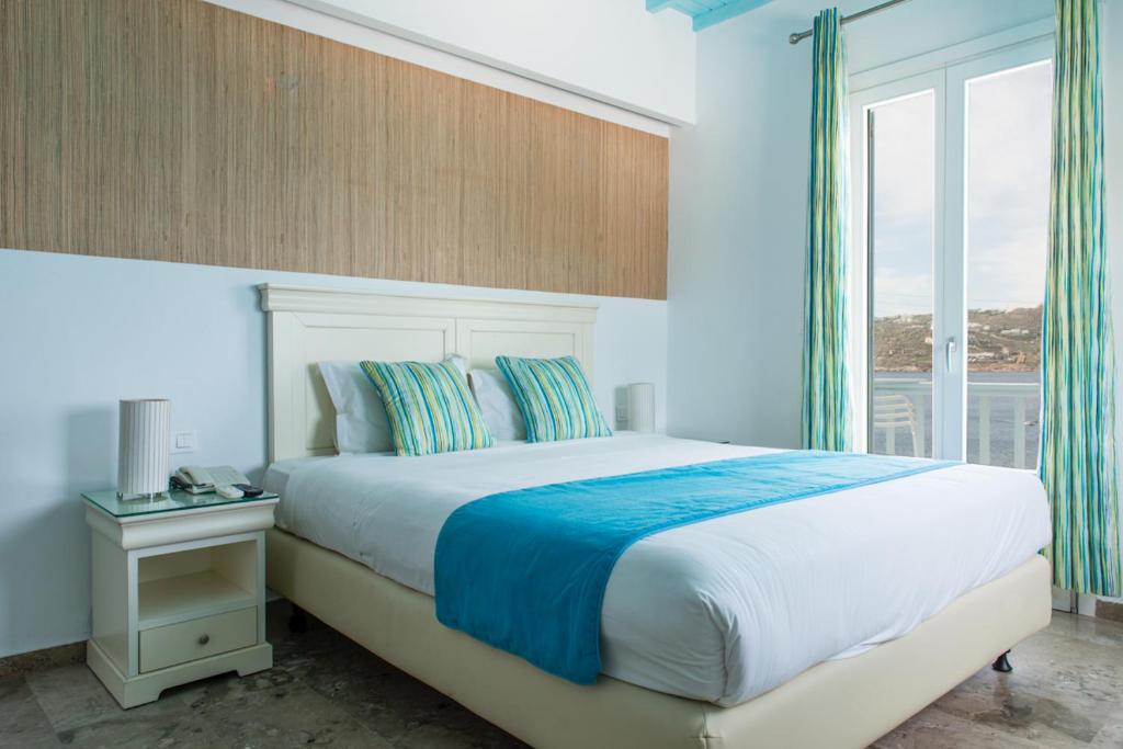 Poseidon Hotel Suites - 1