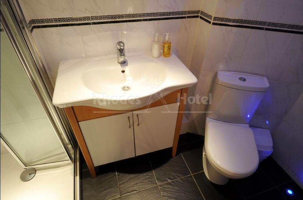 Rhodes Hotel - Resim 20