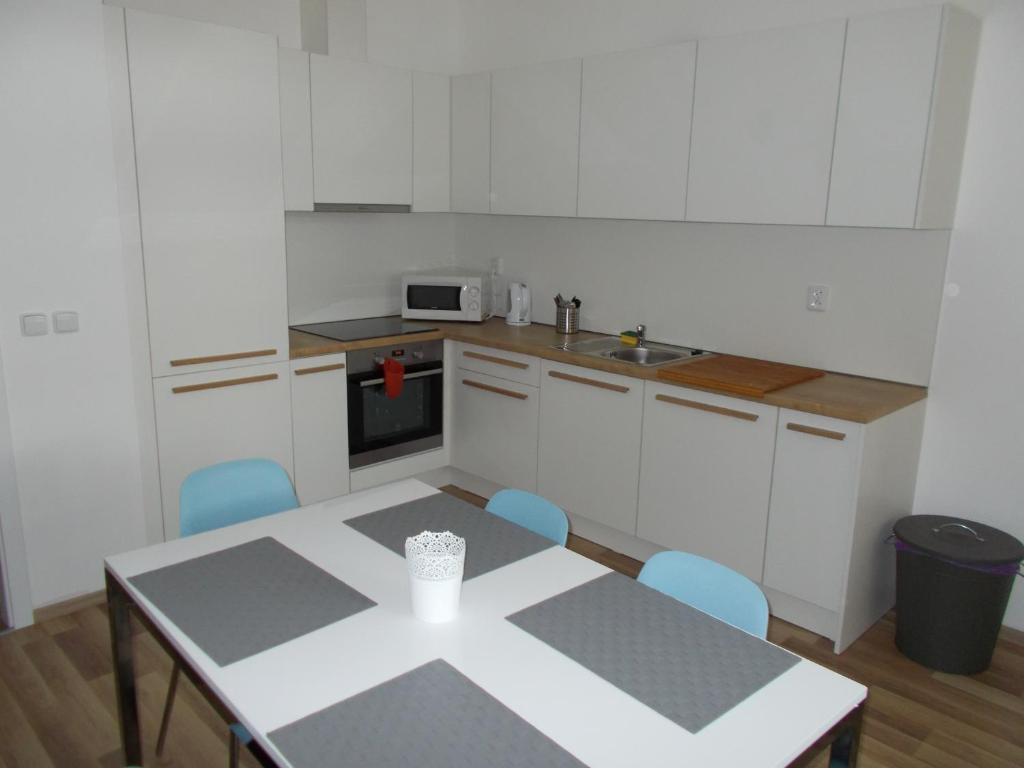 Top Wenceslas Square Apartment - Resim 25