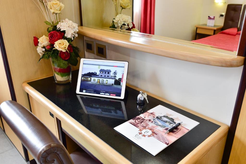 TV a/nebo společenská místnost v ubytování Hotel Castle