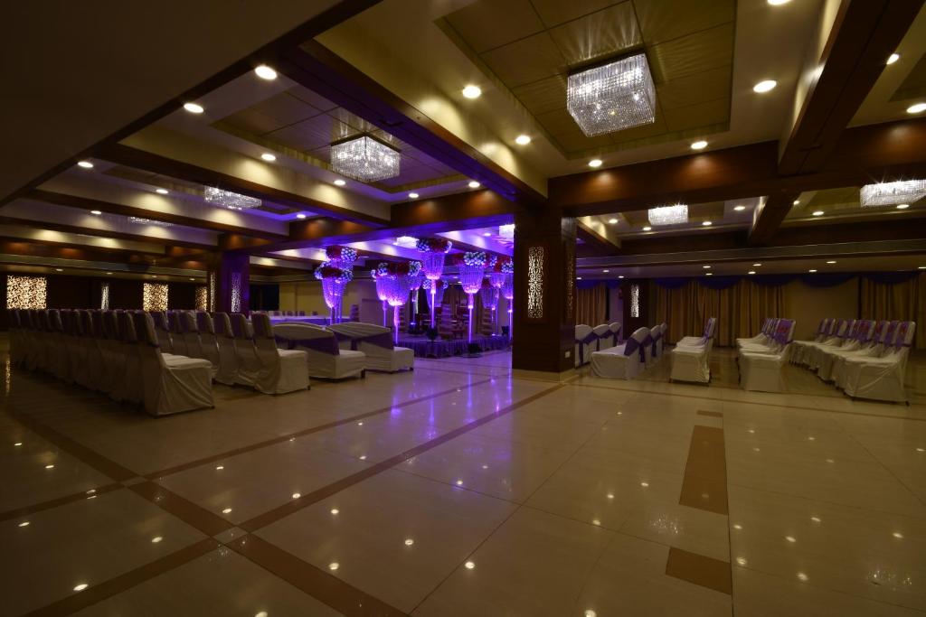 Fotografie z fotogalerie ubytování Hotel Platinum Residency v destinaci Ahmadábád