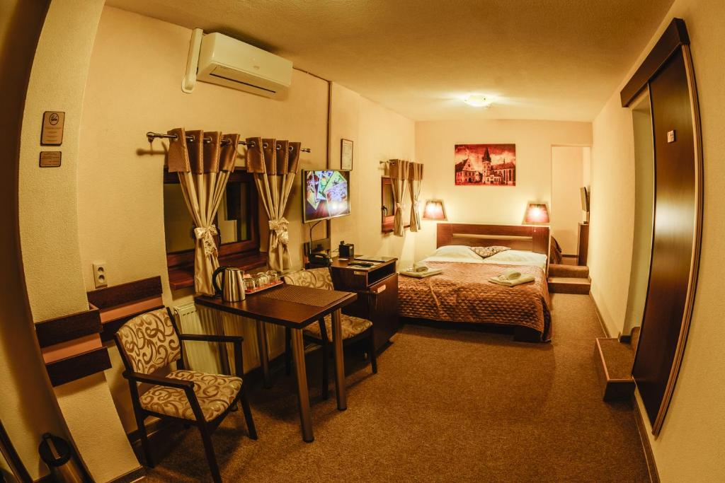 
Quadruple Room with Shower
