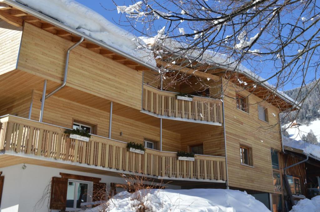 Budova, v ktorej sa apartmán nachádza
