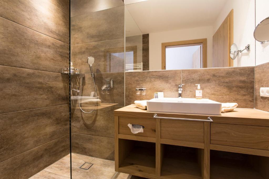 A bathroom at Das Landerer