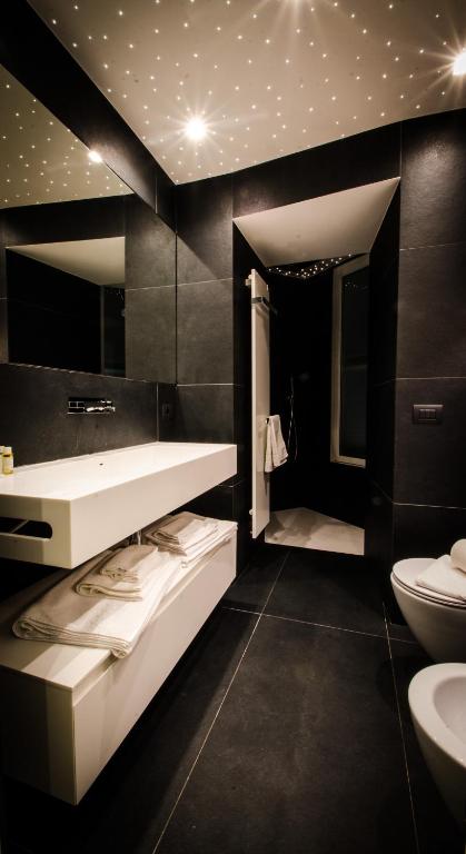 Łazienka w obiekcie Domus Quiritum Elite, Vatican luxury apartment