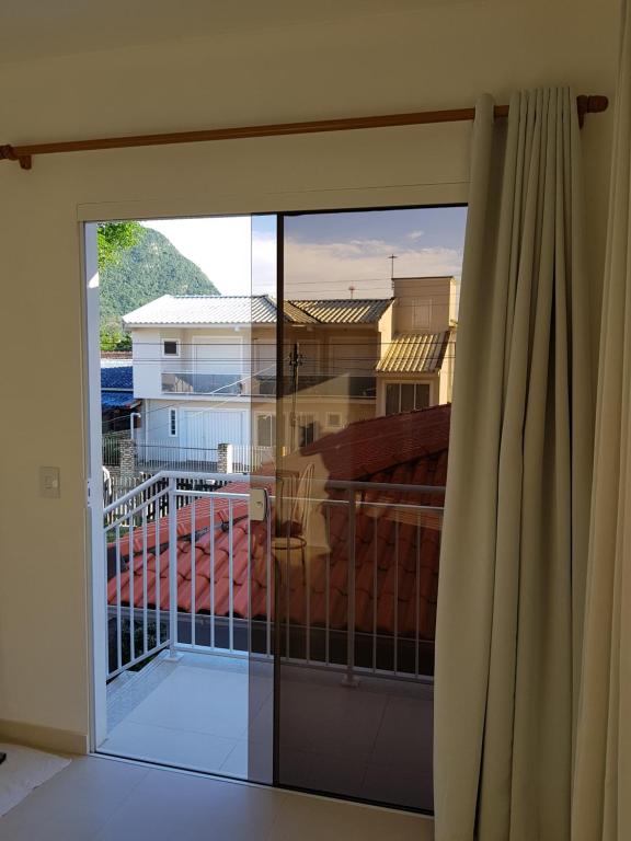  Apartamento - Praia da Armação do Pântano do Sul
