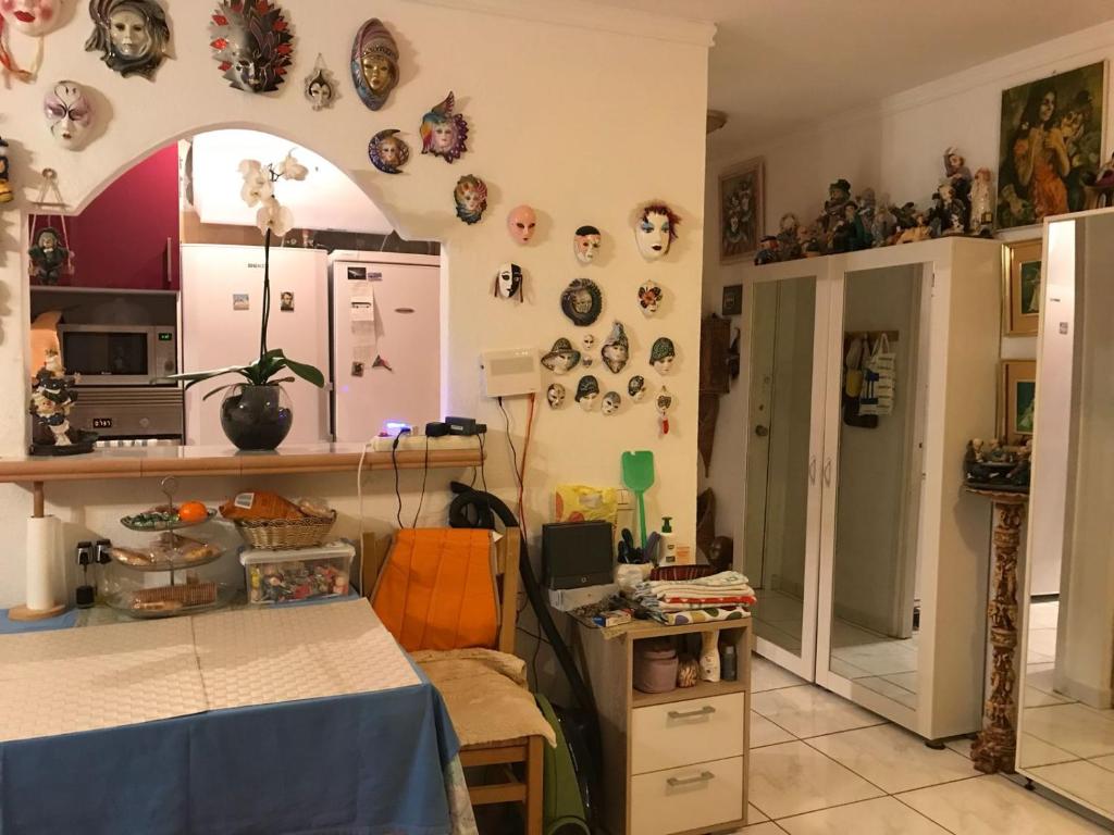 Kuchyň nebo kuchyňský kout v ubytování Rooms Complex "Cristimar", Los Cristianos