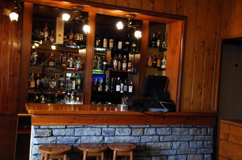The lounge or bar area at Lefteris