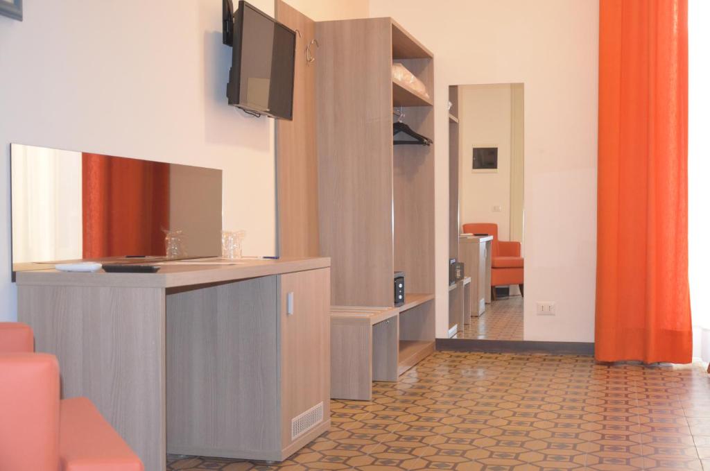 Hotel Etnea Royal Suites - Resim 27