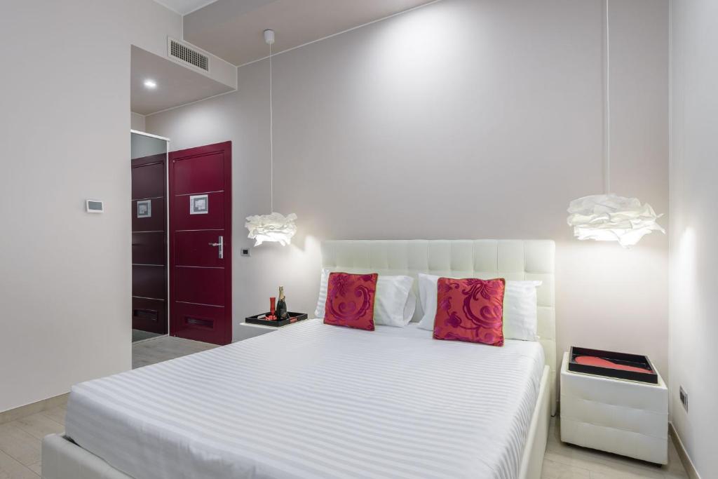 Tama Rooms