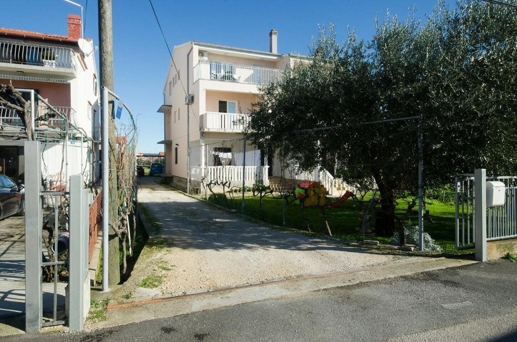 Budova, v ktorej sa apartmán nachádza