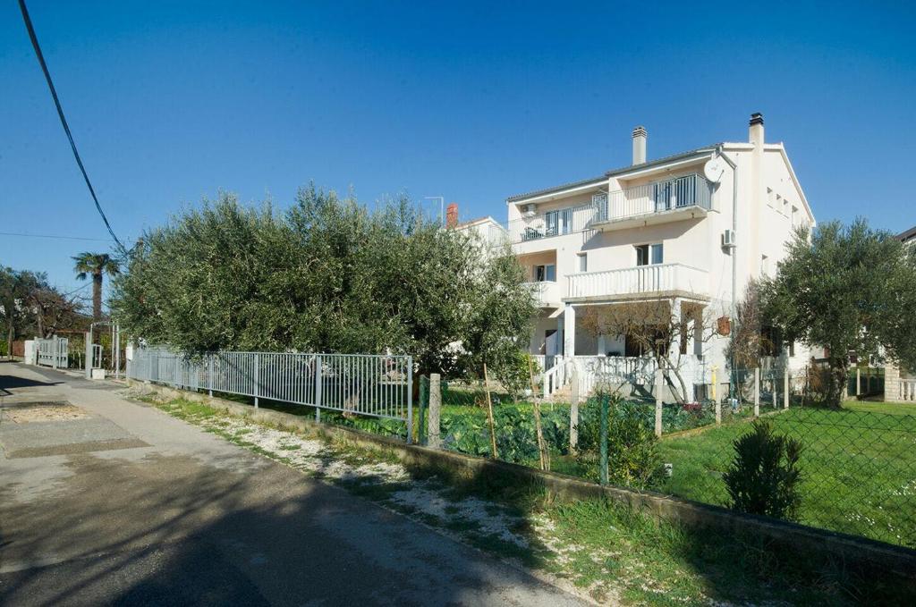 Budova, v ktorej sa apartmán nachádza