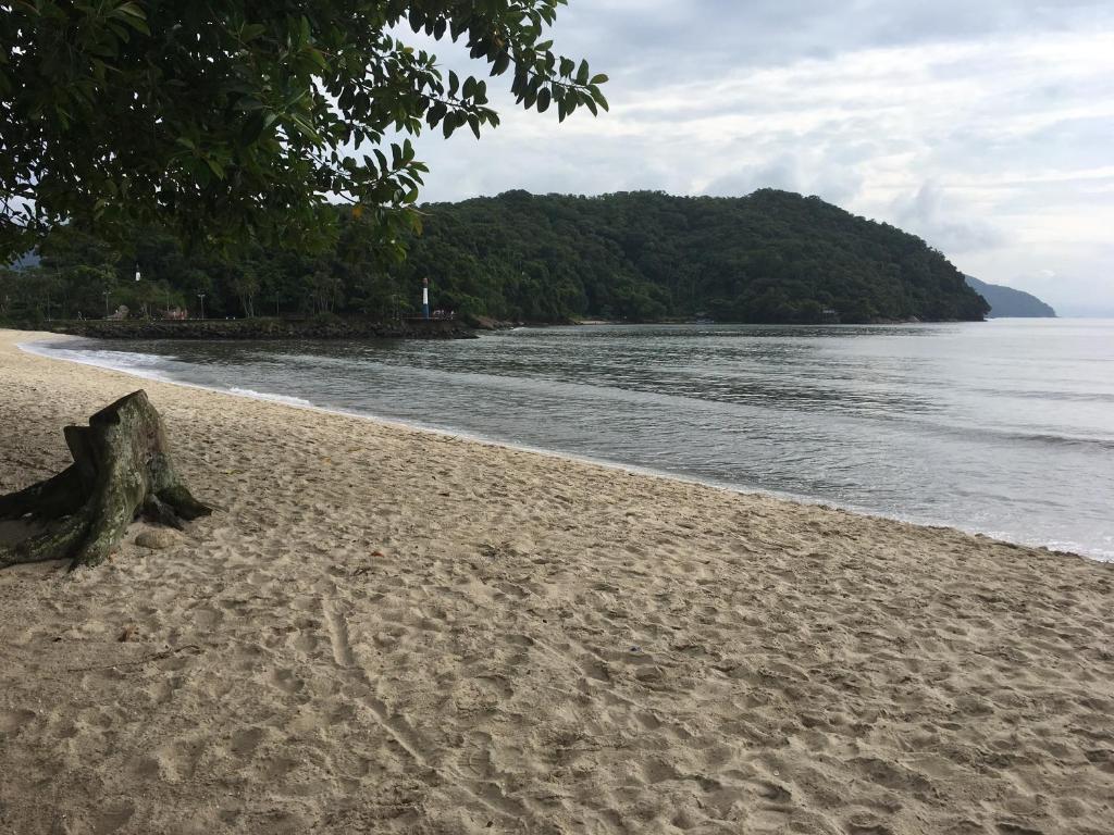  Ap 2 dorms no Centro de Ubatuba