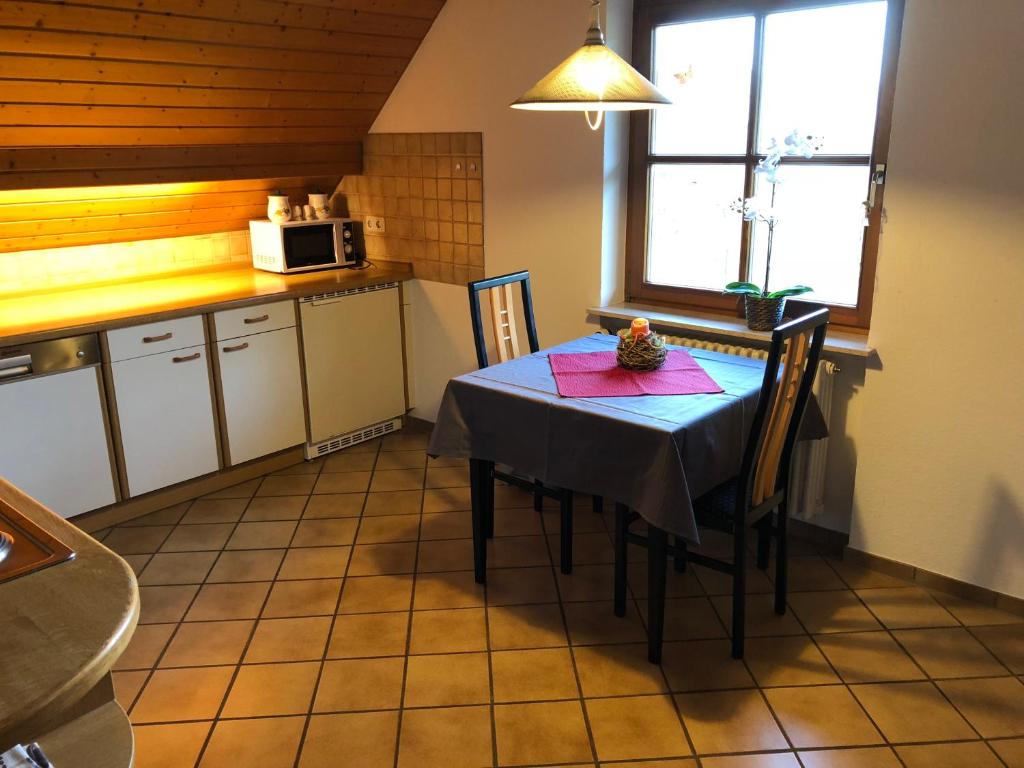 Una cocina o zona de cocina en Kempfenhof