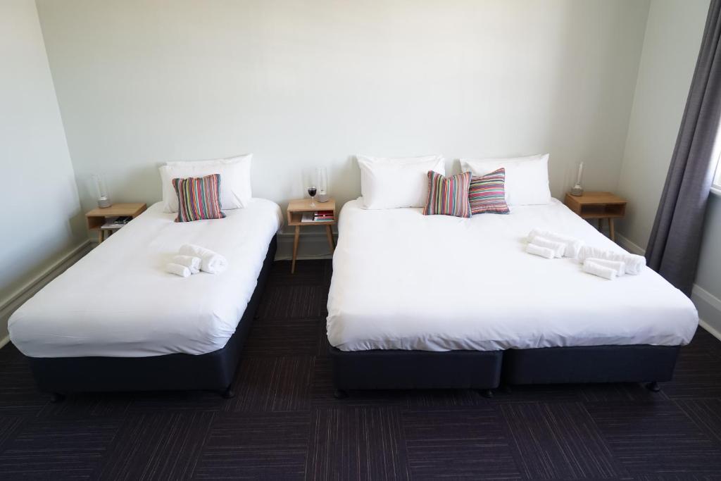 
Superior Triple Room with Shared Bathroom
