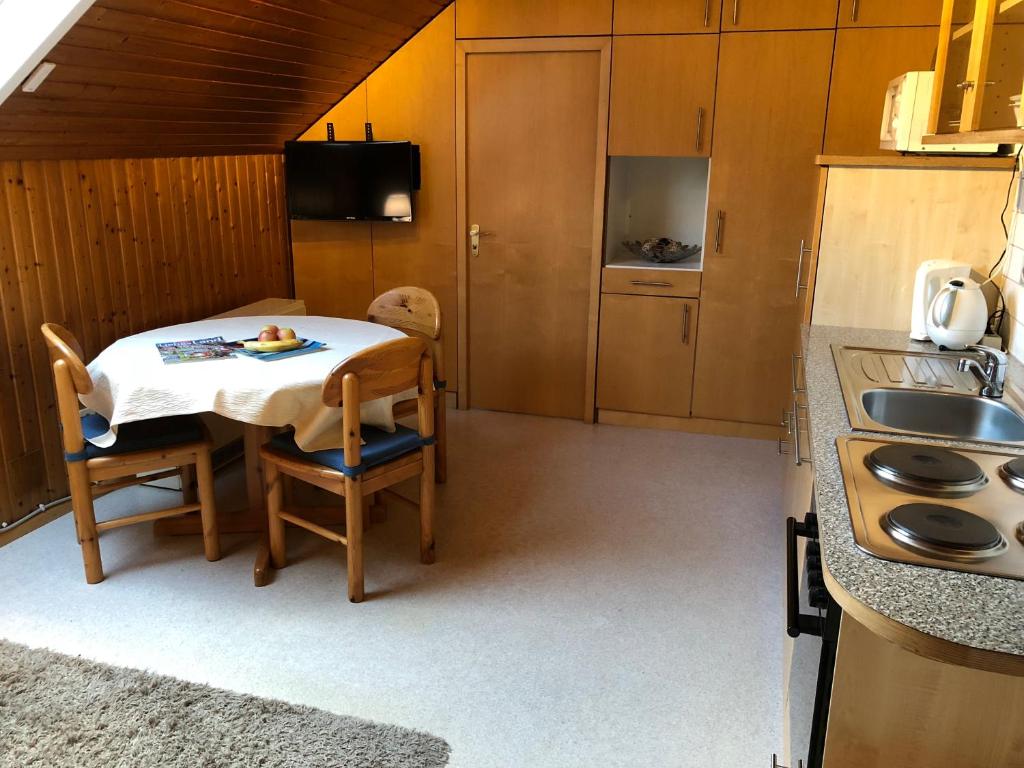 Una cocina o zona de cocina en Kempfenhof
