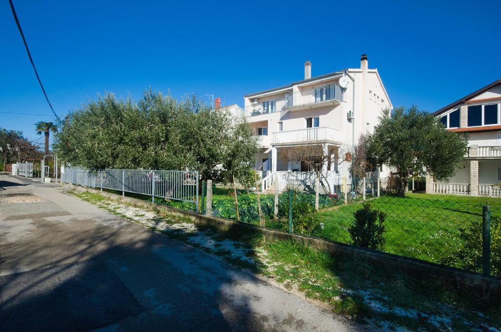 Budova, v ktorej sa apartmán nachádza