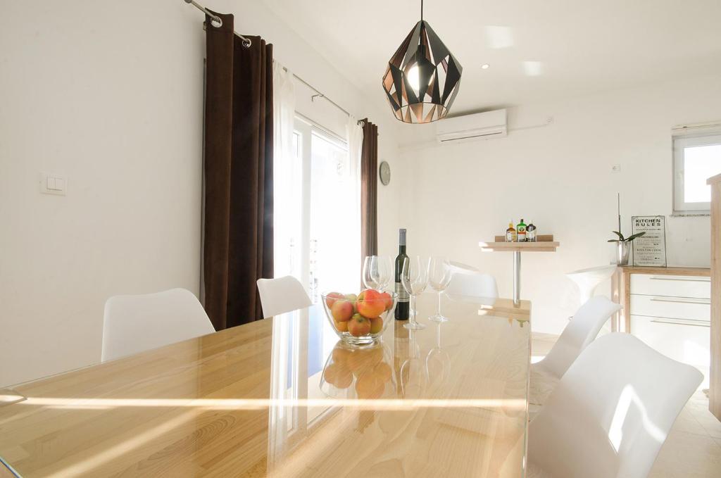 Kuchyňa alebo kuchynka v ubytovaní Apartman Korina