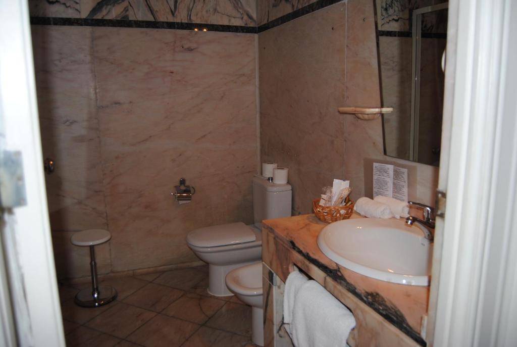 Hotel Peninsular- Porto - Resim 33