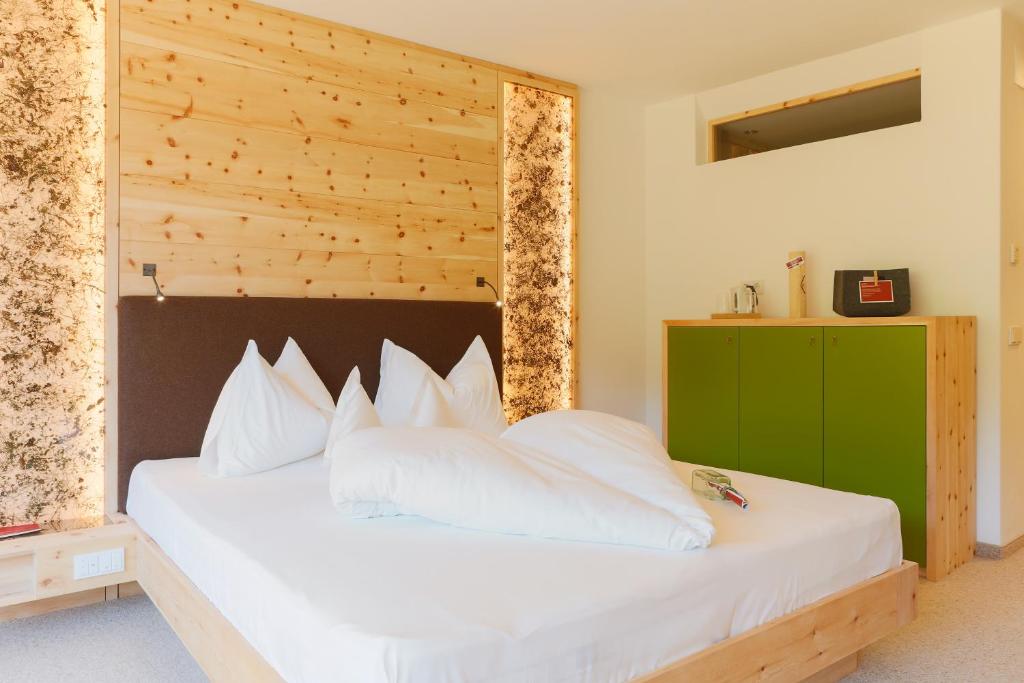 Łóżko lub łóżka w pokoju w obiekcie Hotel Weihrerhof
