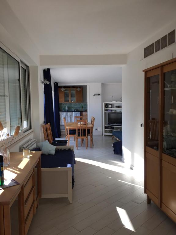 Kuchnia lub aneks kuchenny w obiekcie Villa Asia Holiday Home