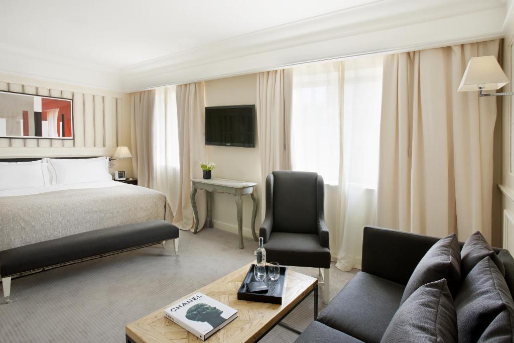 TV a/nebo společenská místnost v ubytování Majestic Hotel & Spa Barcelona GL