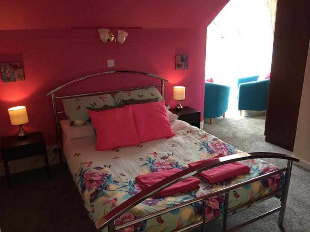 Pitlochry Backpackers - Budget Tweepersoonskamer Met Eigen Badkamer