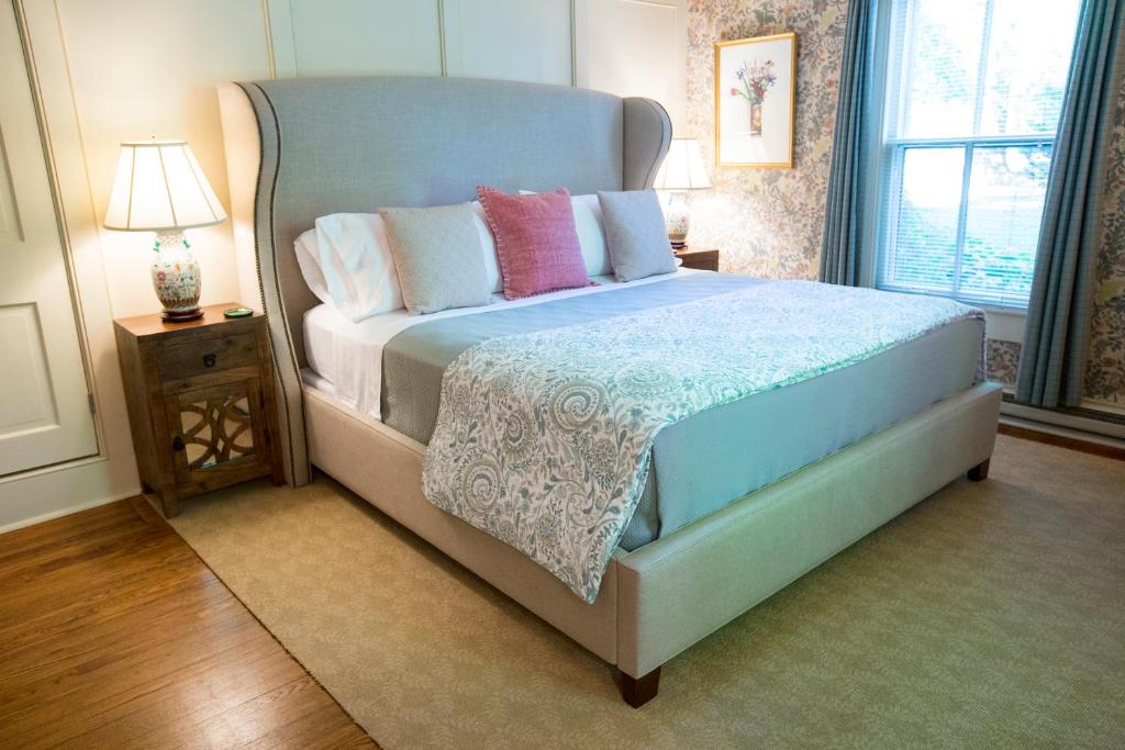 Gay Street Inn - King Room Met Uitzicht Op De Tuin