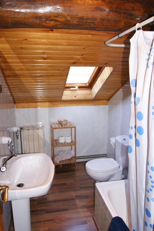 Kúpeľňa v ubytovaní Apartaments Pont Romànic