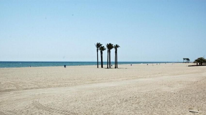 One-bedroom flat 200m from the beach, Almería – Precios ...
