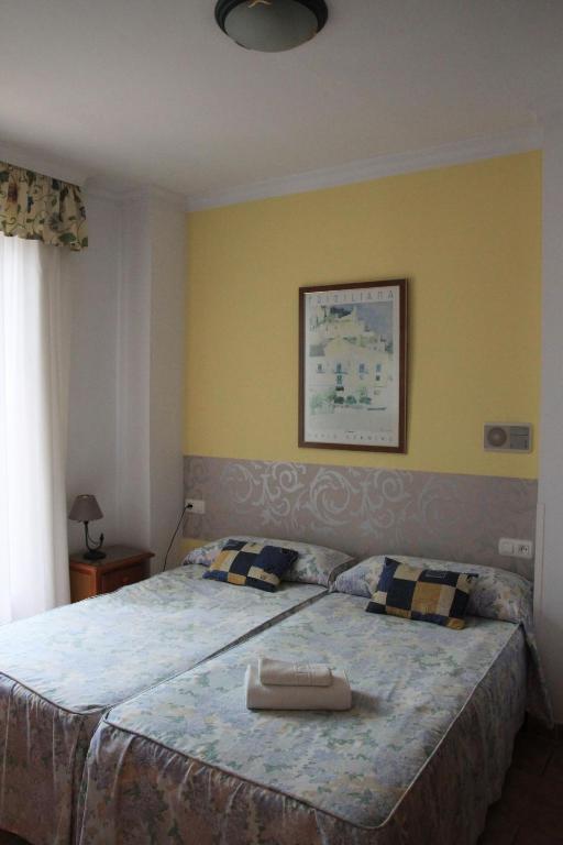 Postel nebo postele na pokoji v ubytování Hostal Ana - Adults Recommended