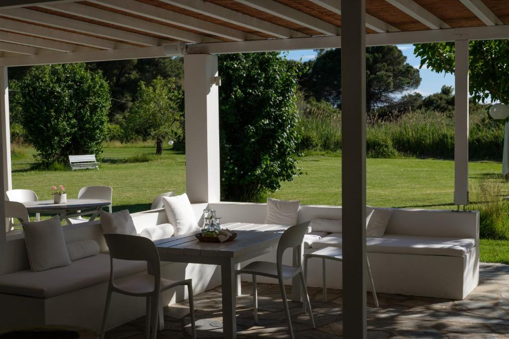 Zahrada ubytování Skiathos Holidays Suites & Villas
