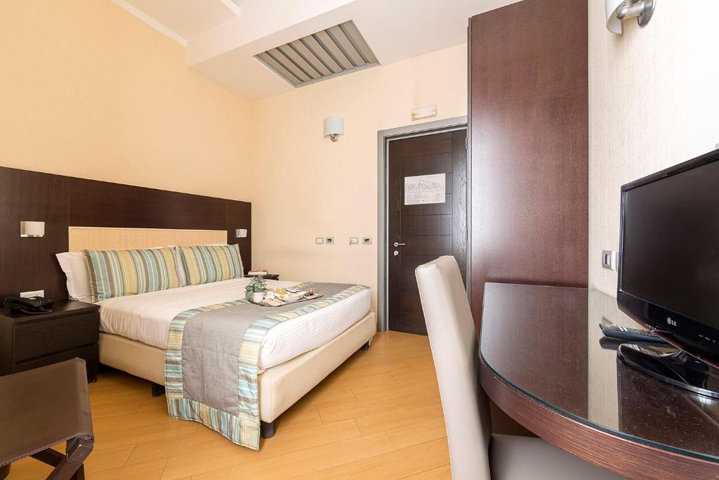 Hotel Naples - Resim 8
