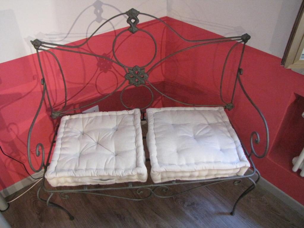 A seating area at Trastevere Colors