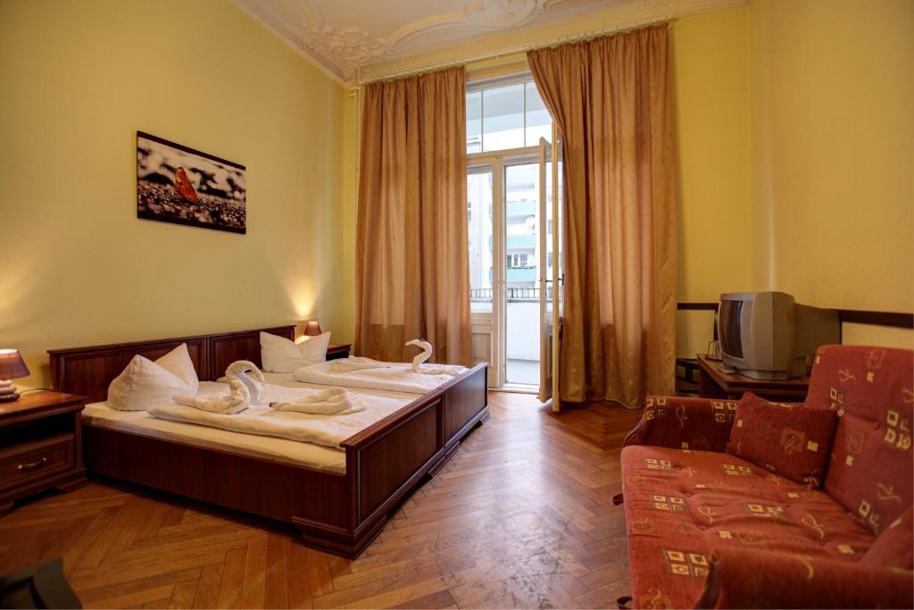 Hotel Pension Bernstein am Kurfürstendamm - Resim 25