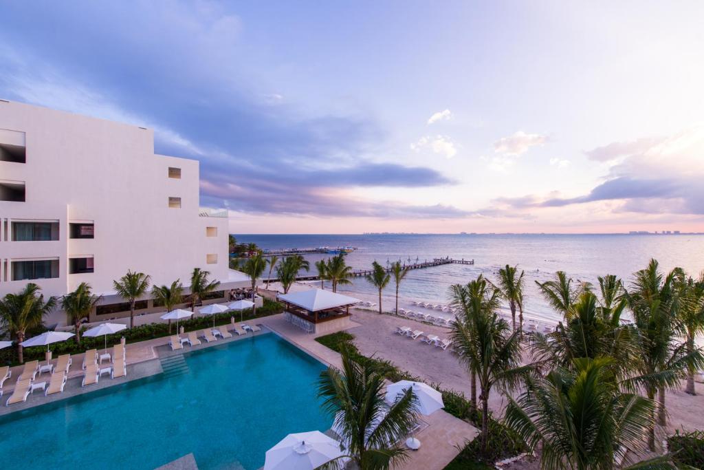 Afbeelding uit fotogalerij van Izla Beach Front Hotel in Isla Mujeres