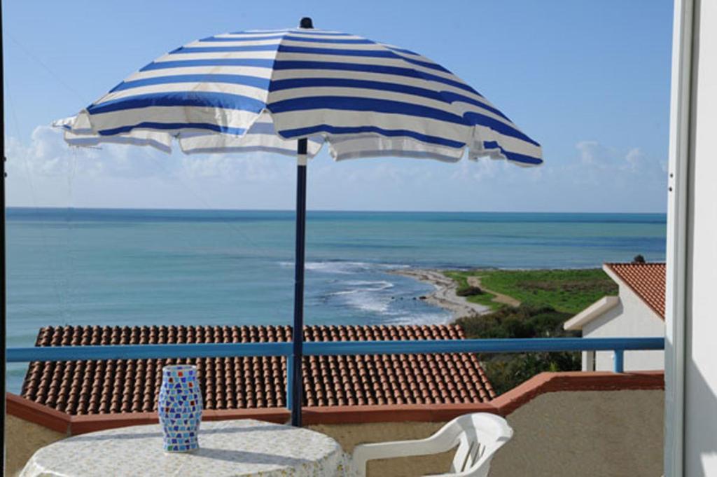 Lumia Case Vacanze - Appartement De Deux Chambres (4 Adultes)