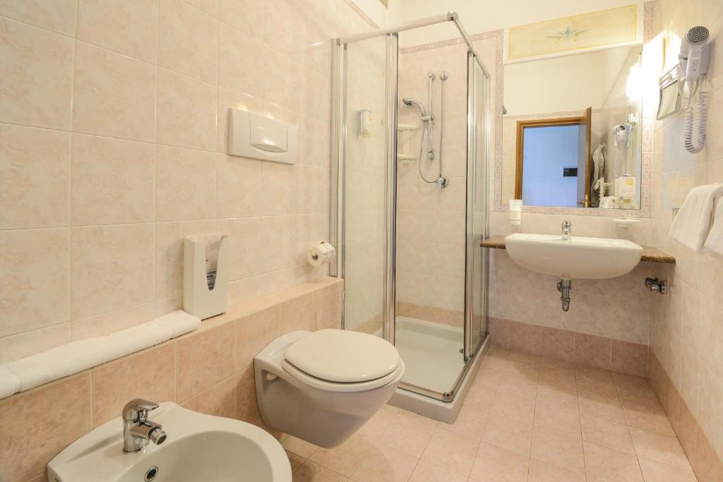 Koupelna v ubytování Hotel Miramar