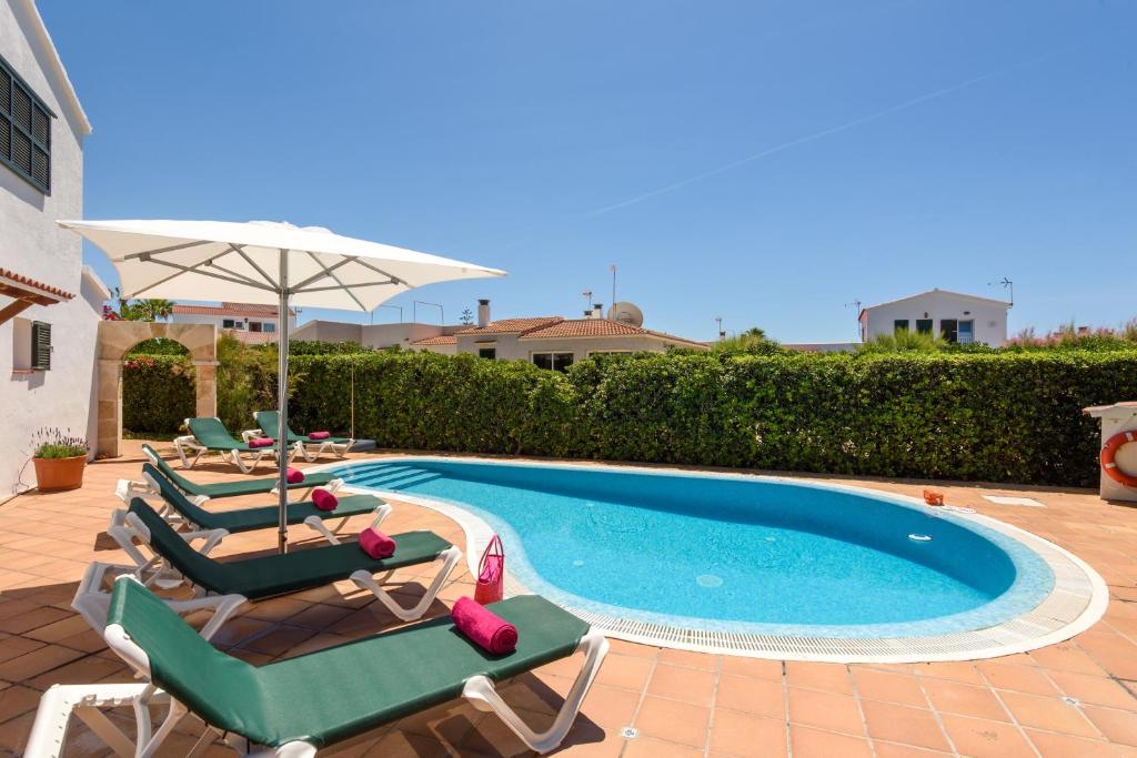 Bazén v ubytování Villa Bellviure by Mauter Villas nebo v jeho okolí