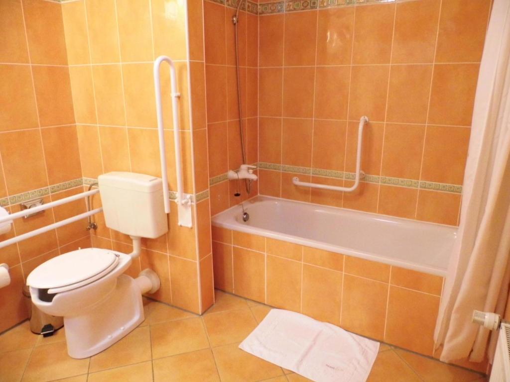 Koupelna v ubytování Hotel Dvorak