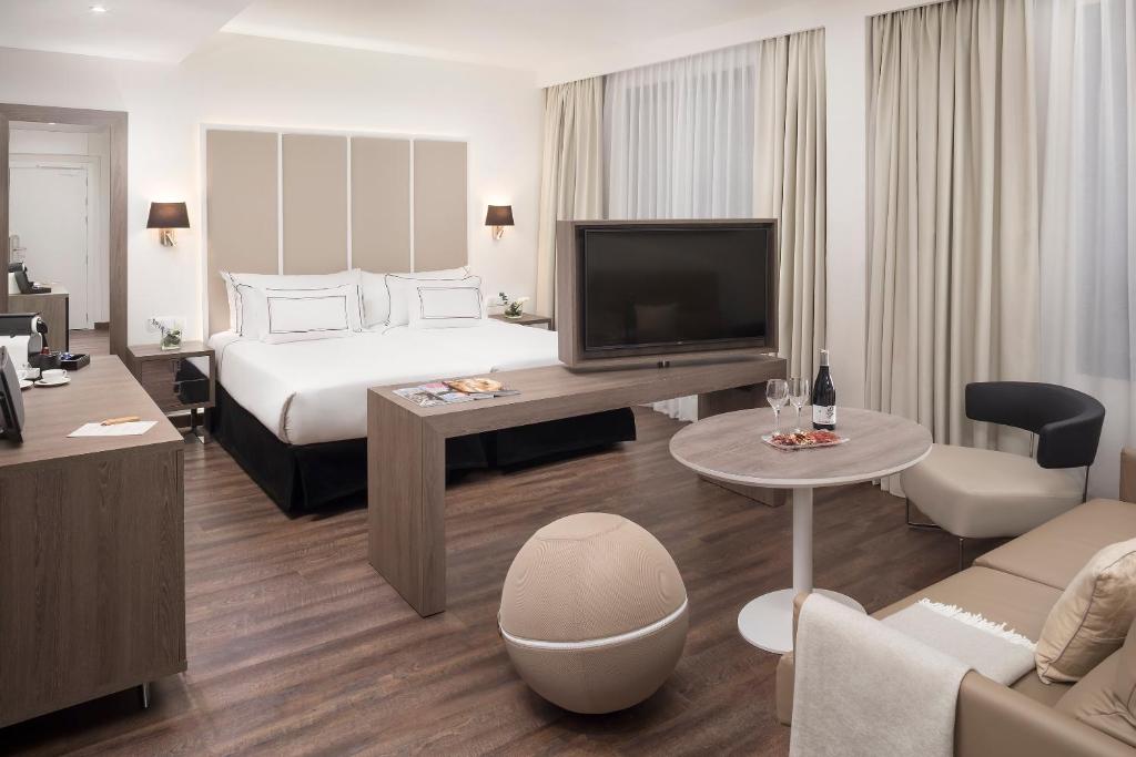 Melia Madrid Serrano - Resim 37