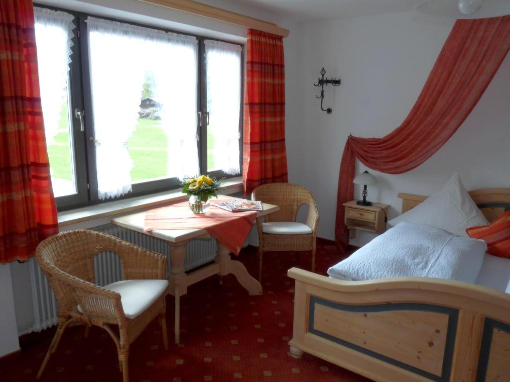 Postel nebo postele na pokoji v ubytování Gästehaus Pointner