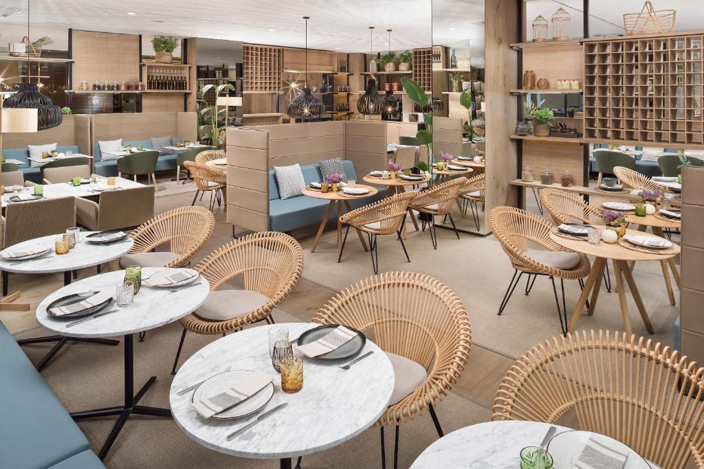 Melia Madrid Serrano - Resim 23