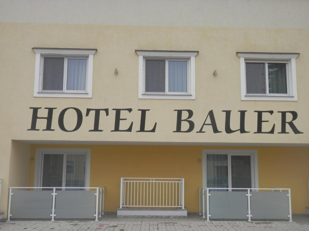 Fotografie z fotogalerie ubytování Hotel Bauer v destinaci Rauchenwarth