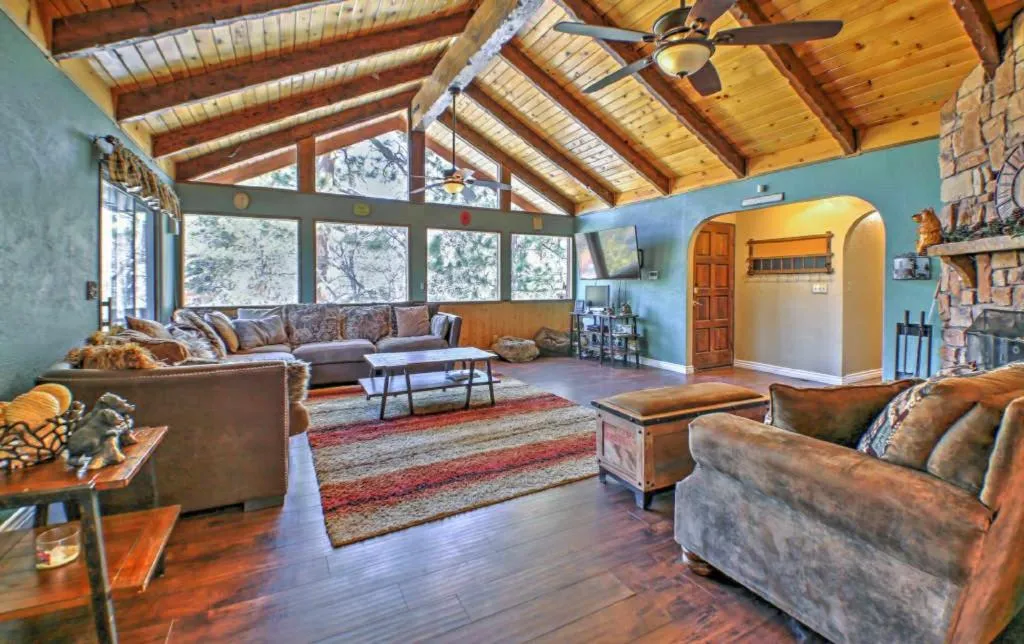 Edgar's Hideaway, Big Bear Lake, Statele Unite ale Americii