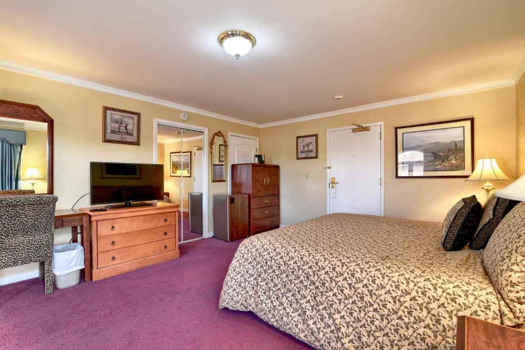 Roosevelt Inn & Suites Saratoga Springs - Deluxe King - Oficina En El Edificio Principal